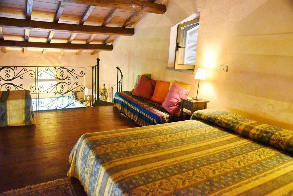 Casa Vacanze Vigna Di Valle Bracciano  Zimmer foto