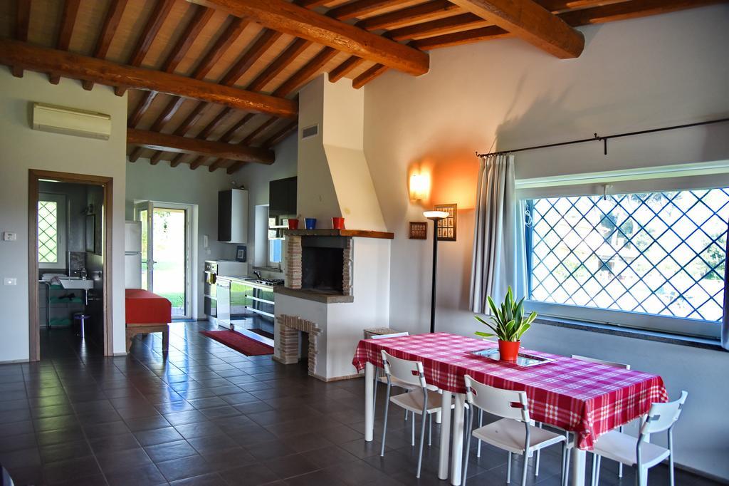 Casa Vacanze Vigna Di Valle Bracciano  Zimmer foto