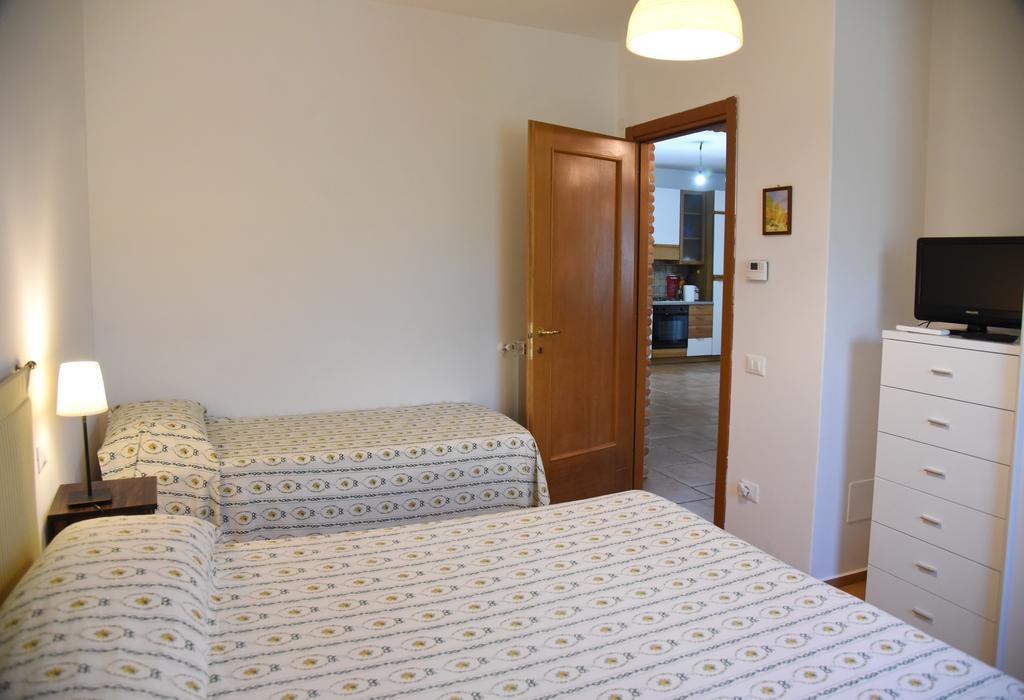Casa Vacanze Vigna Di Valle Bracciano  Zimmer foto