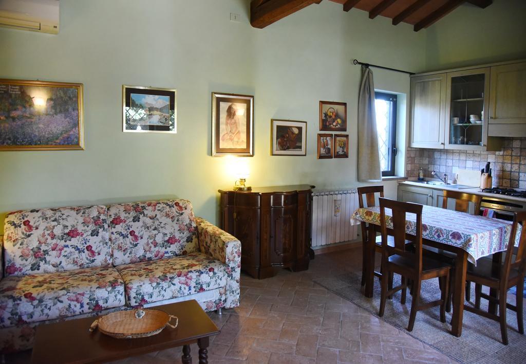 Casa Vacanze Vigna Di Valle Bracciano  Zimmer foto