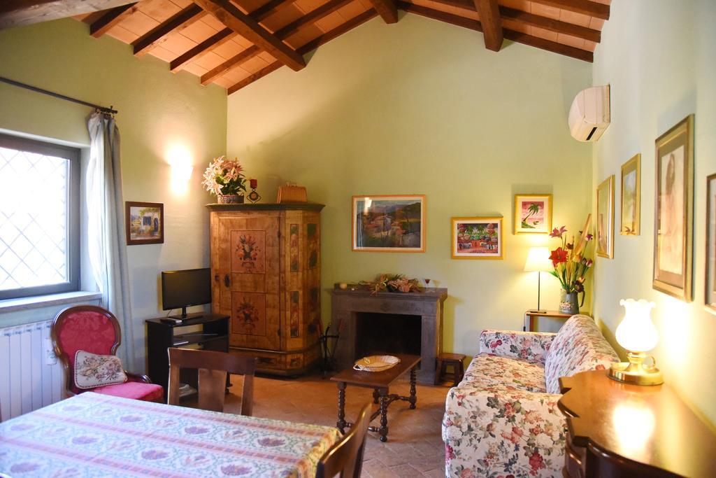 Casa Vacanze Vigna Di Valle Bracciano  Zimmer foto